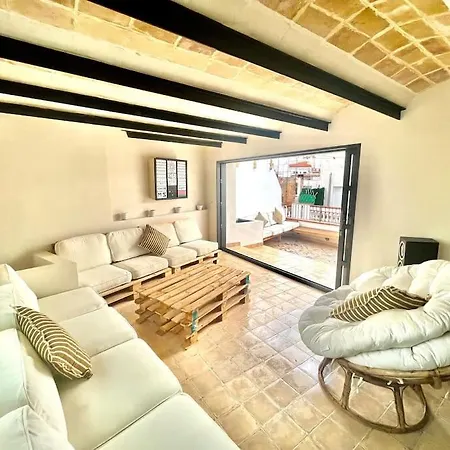 Huge Whole House Old Town بيت للعطل سيدجيس